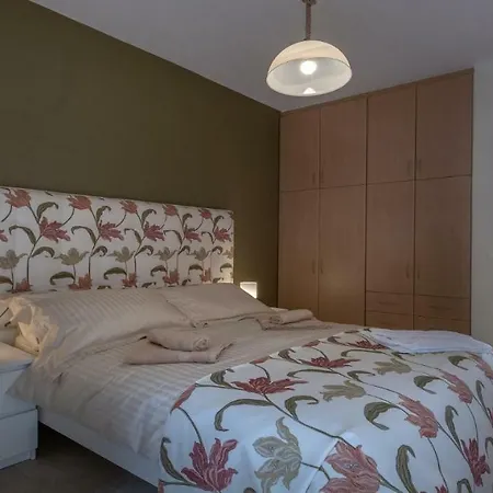 Sirena Tolo Luxury Apartment *